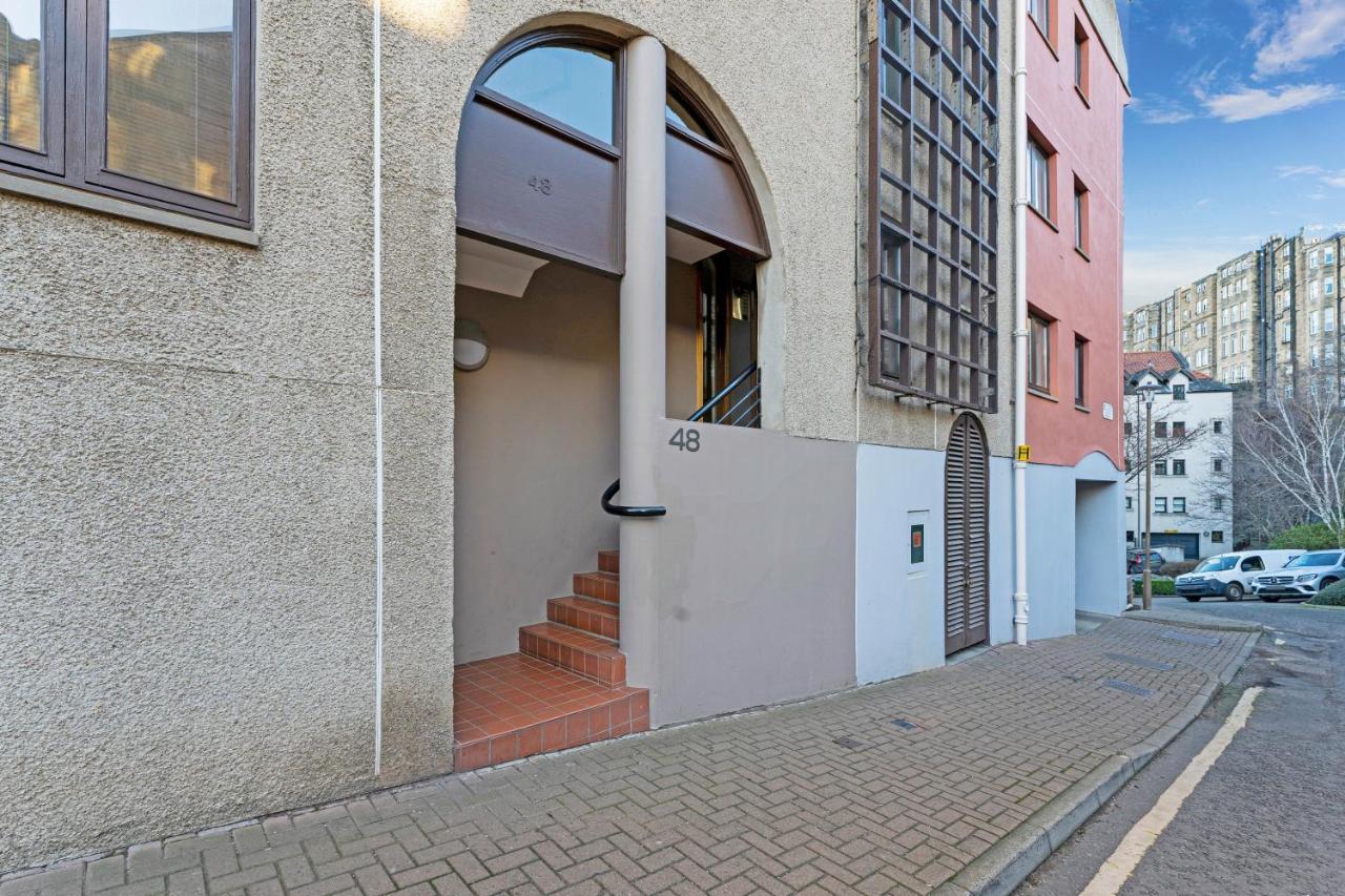 Elegant & Unique Getaway - Spacious 3 Bedroom, 2 Bathroom City Centre Apartment - Free Allocated Parking. Единбург Екстер'єр фото